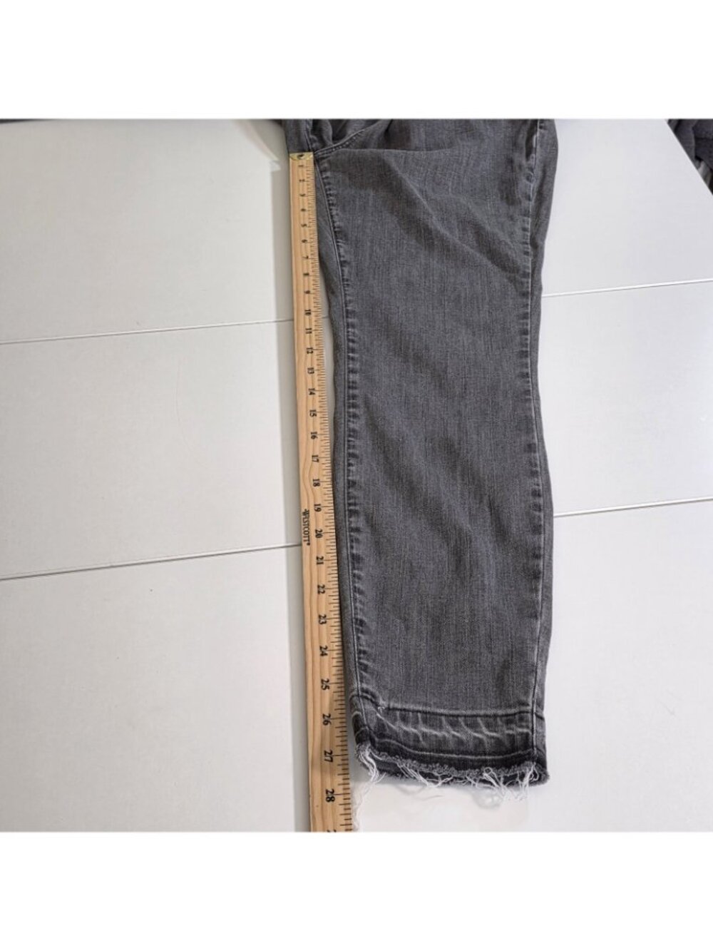 Yoga Jeans Women 32 Gray Skinny Raw Hem Stretch Canada Made Athleisure Casual - Picture 8 of 16